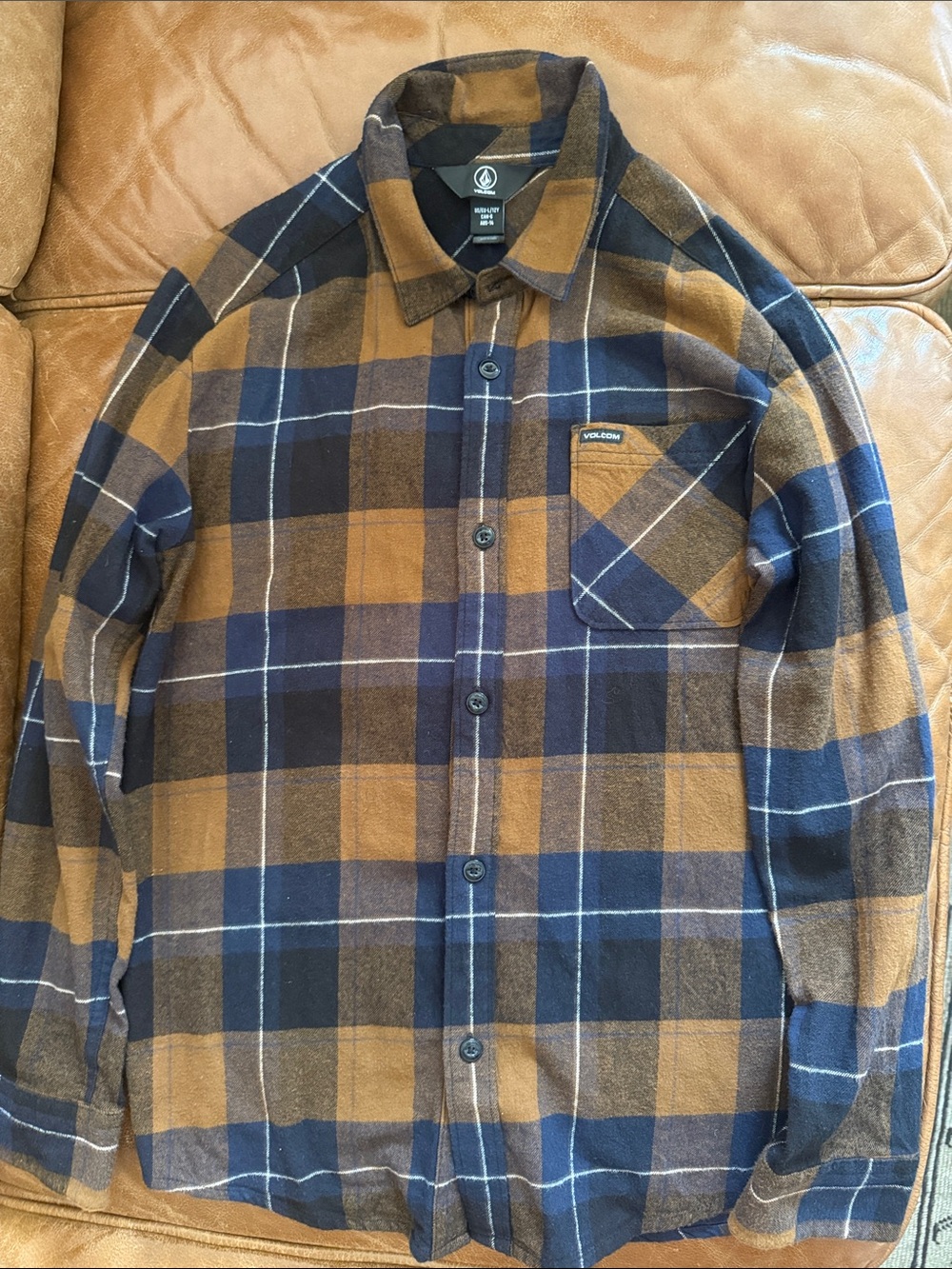 Volcom Boys Navy and Brown Plaid thick Button-Front Shirt Jacket. Size L/12Y